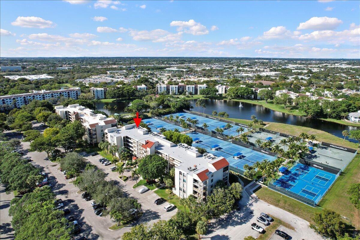 LAVERS RESORT & RACQUET C - Residential Lease