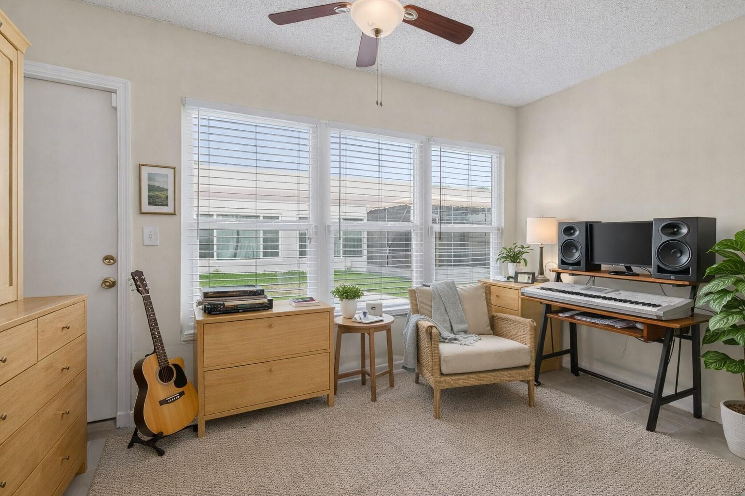 TOWN VILLAS - Residential