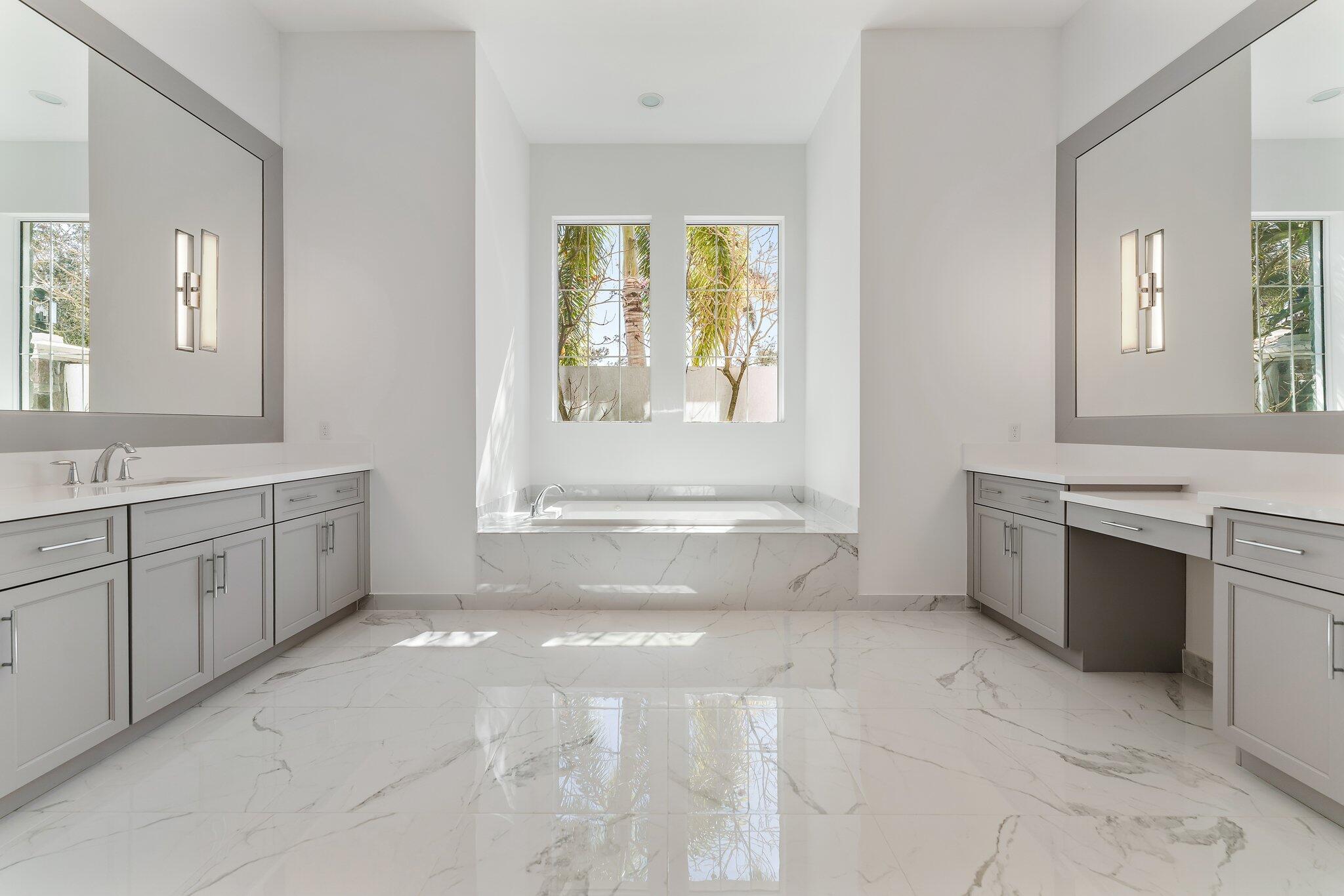 JUPITER COUNTRY CLUB - Residential