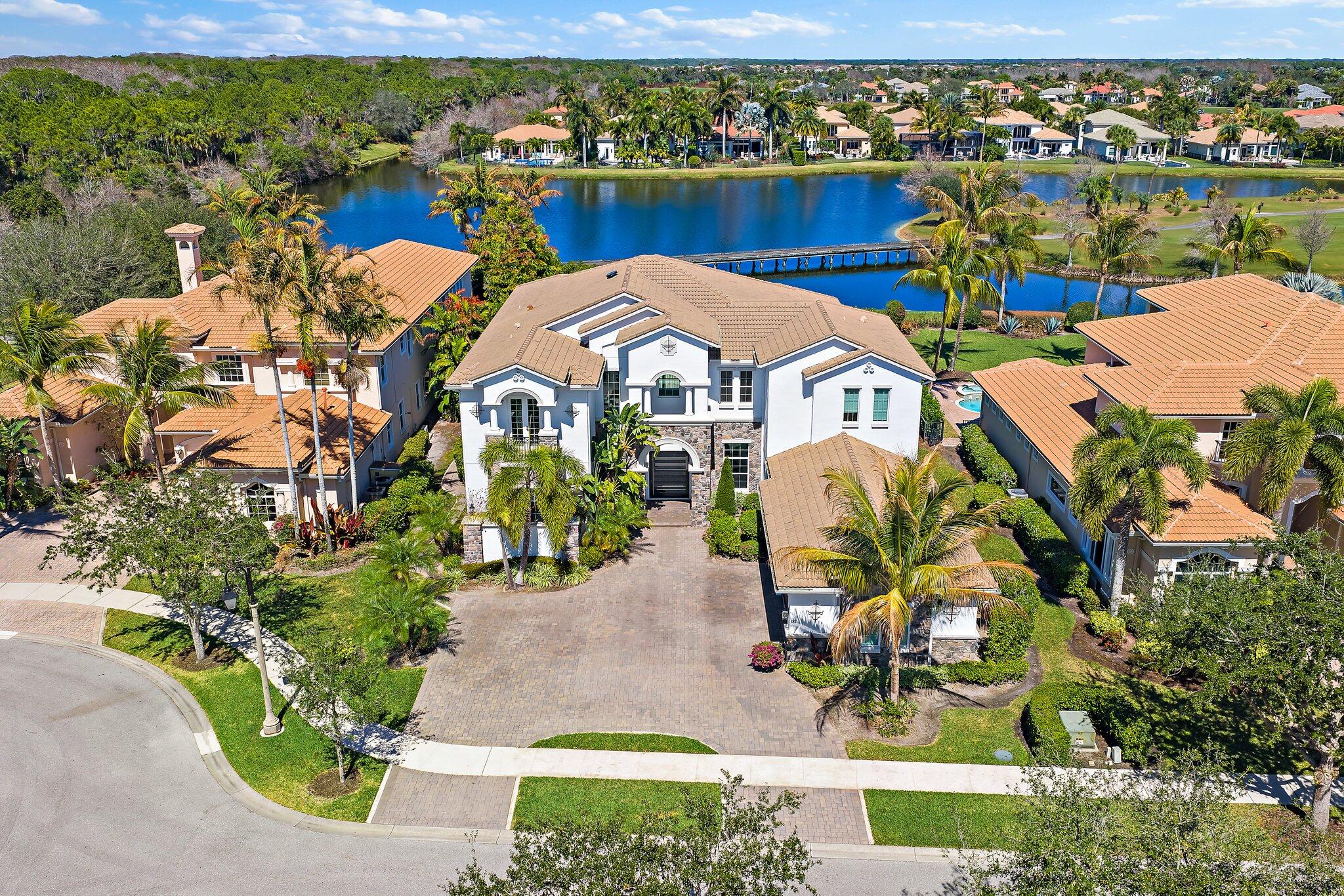 JUPITER COUNTRY CLUB - Residential