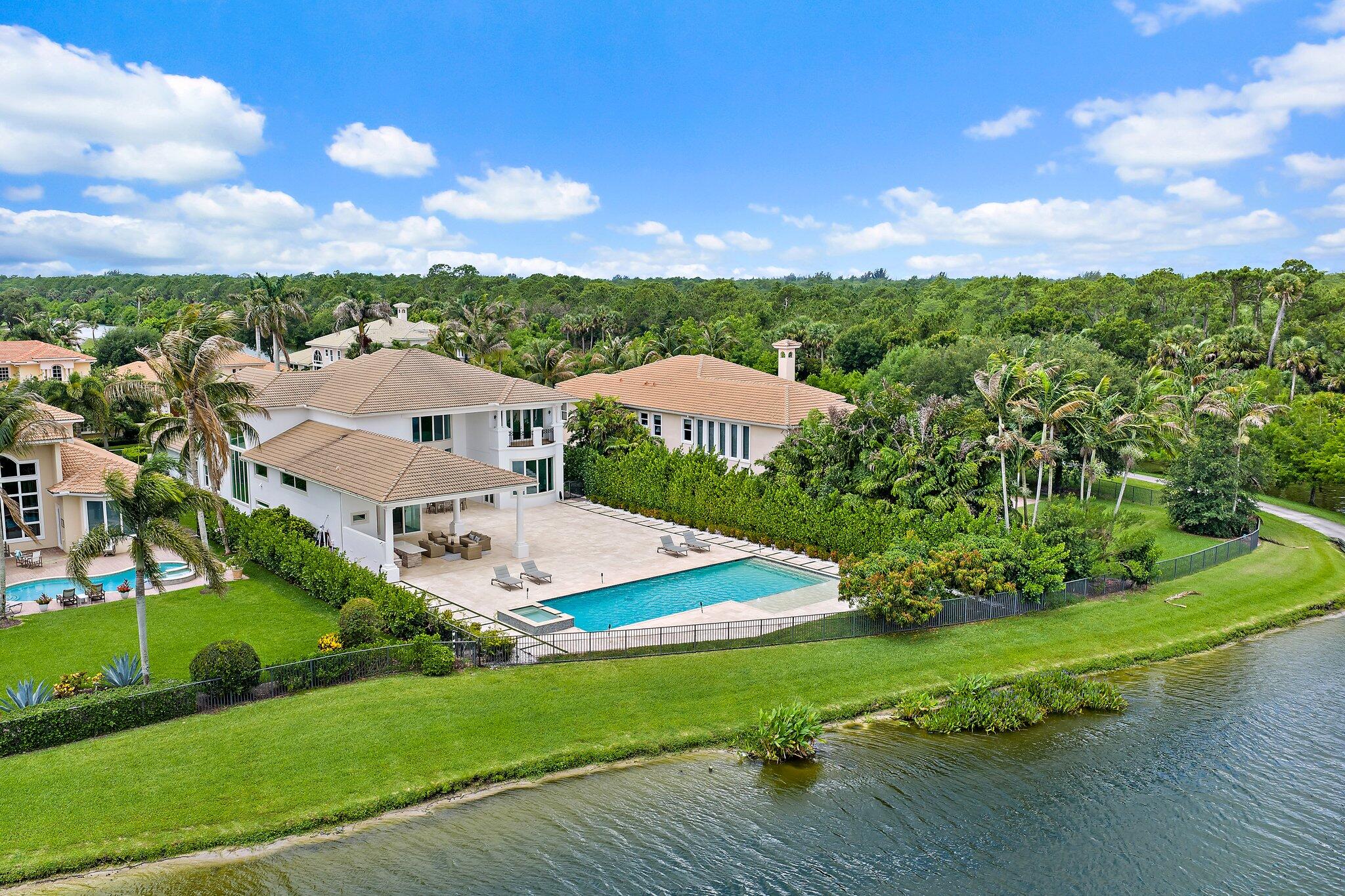JUPITER COUNTRY CLUB - Residential
