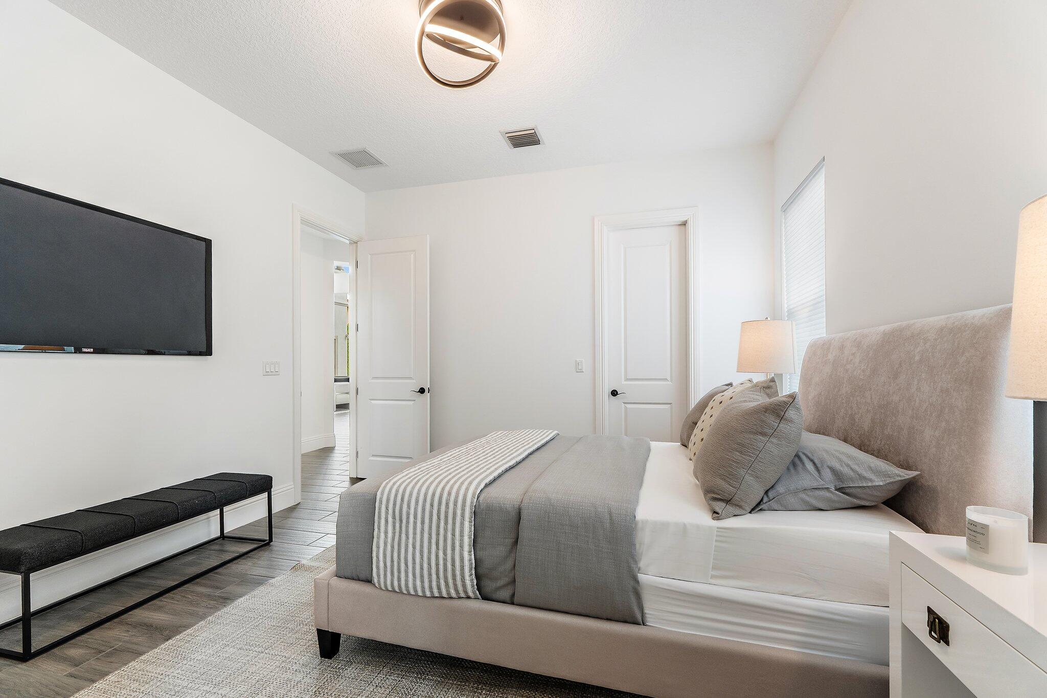 JUPITER COUNTRY CLUB - Residential