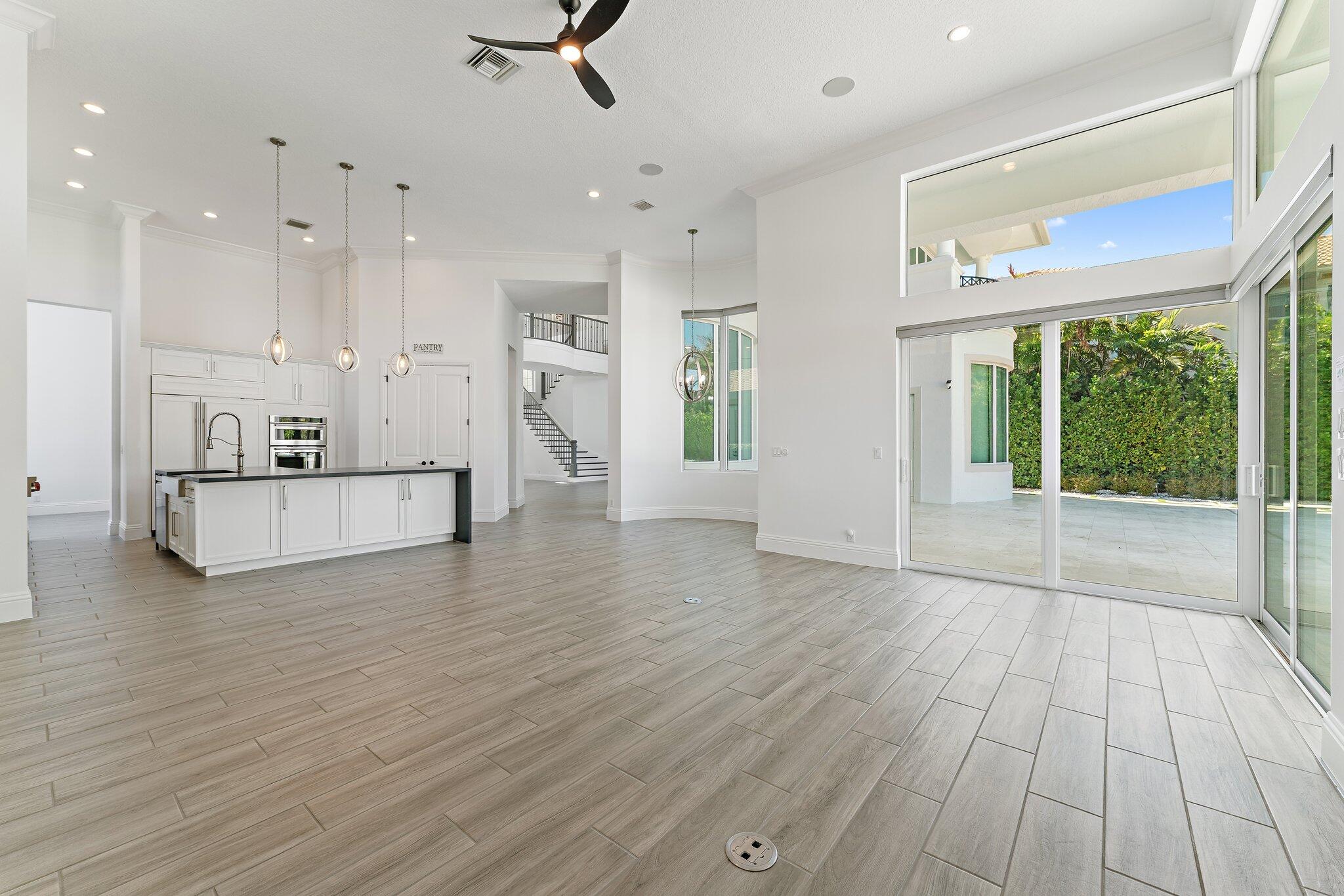 JUPITER COUNTRY CLUB - Residential