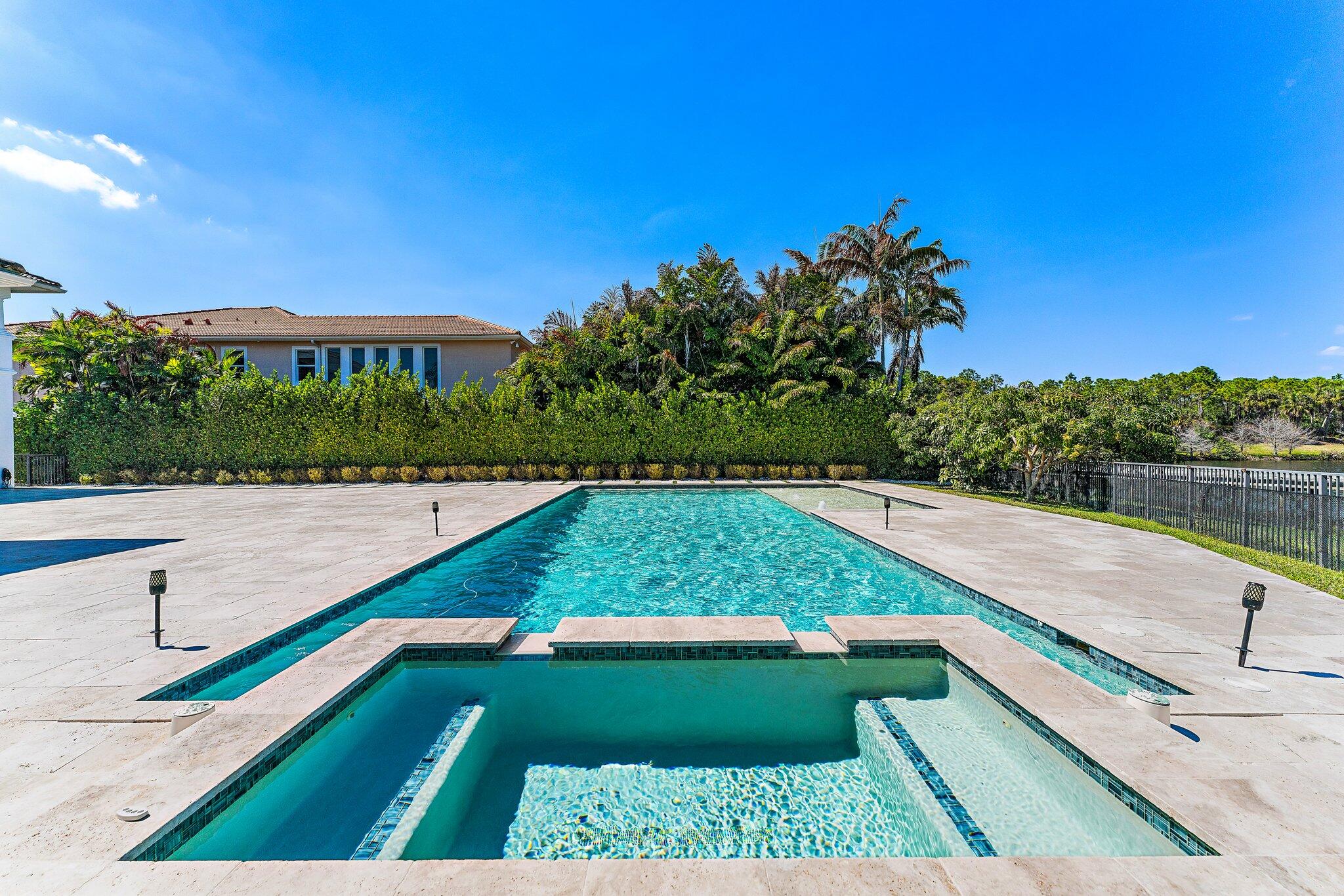 JUPITER COUNTRY CLUB - Residential