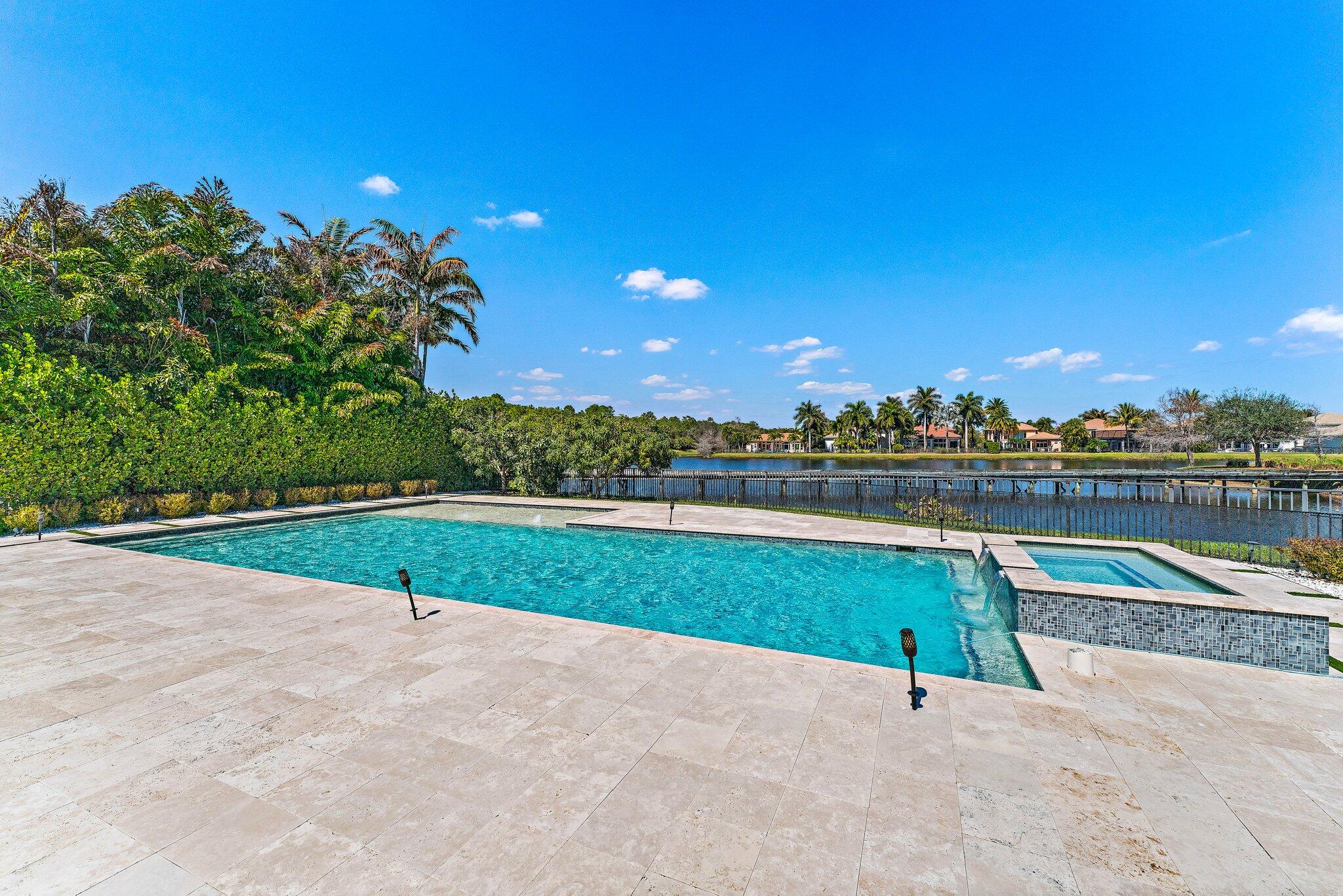 JUPITER COUNTRY CLUB - Residential