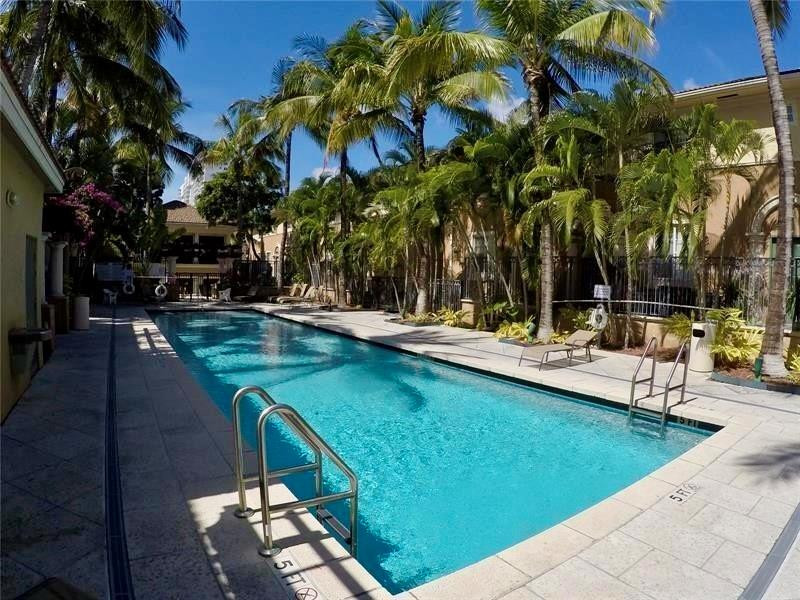 2841 NE 185th Street 503