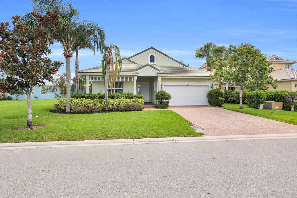 Photo of 104 NW Willow Grove Avenue, Port Saint Lucie, FL 34986 (MLS # B26063148)