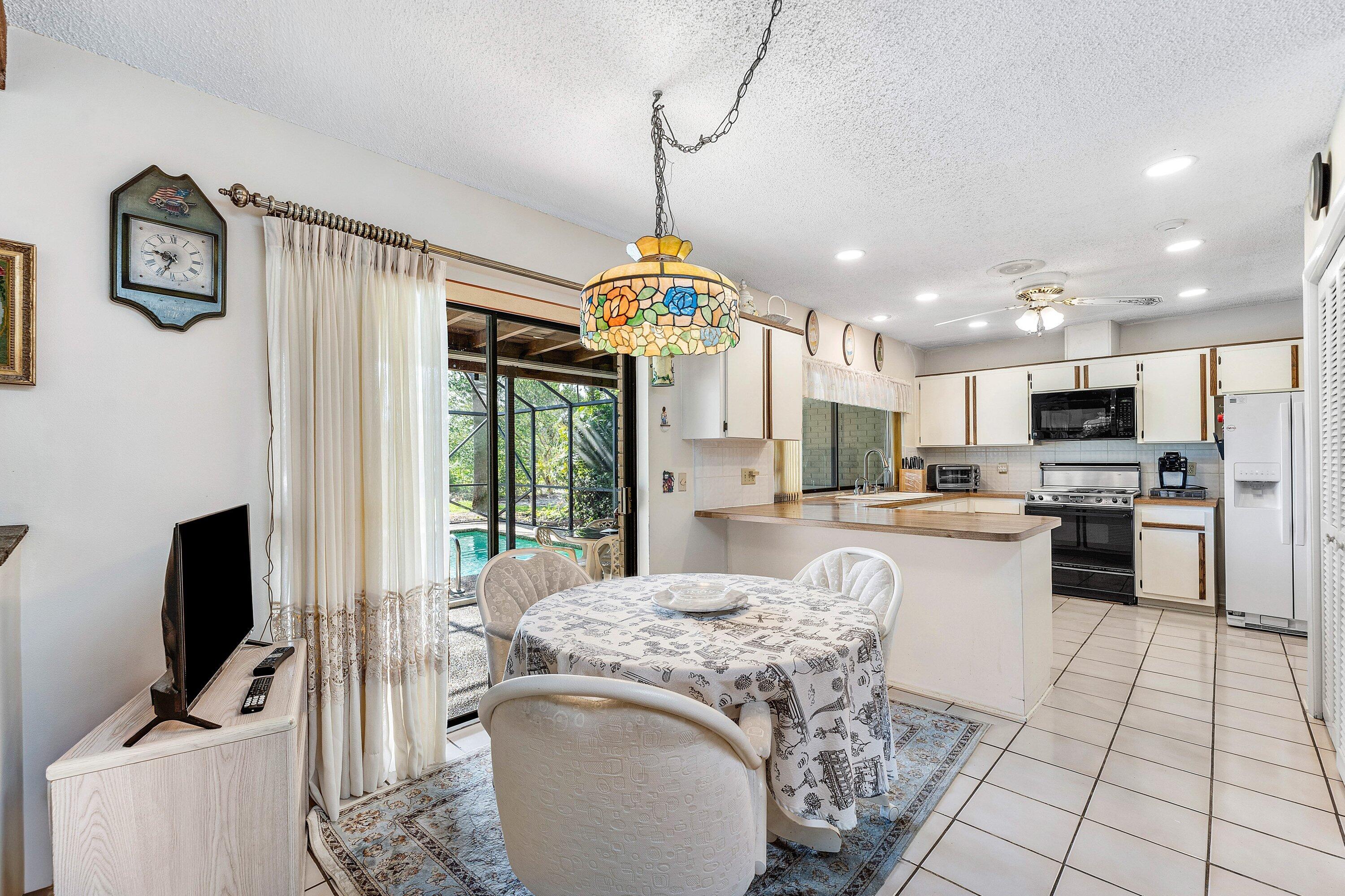 ESTANCIA II OF VIA VERDE - Residential