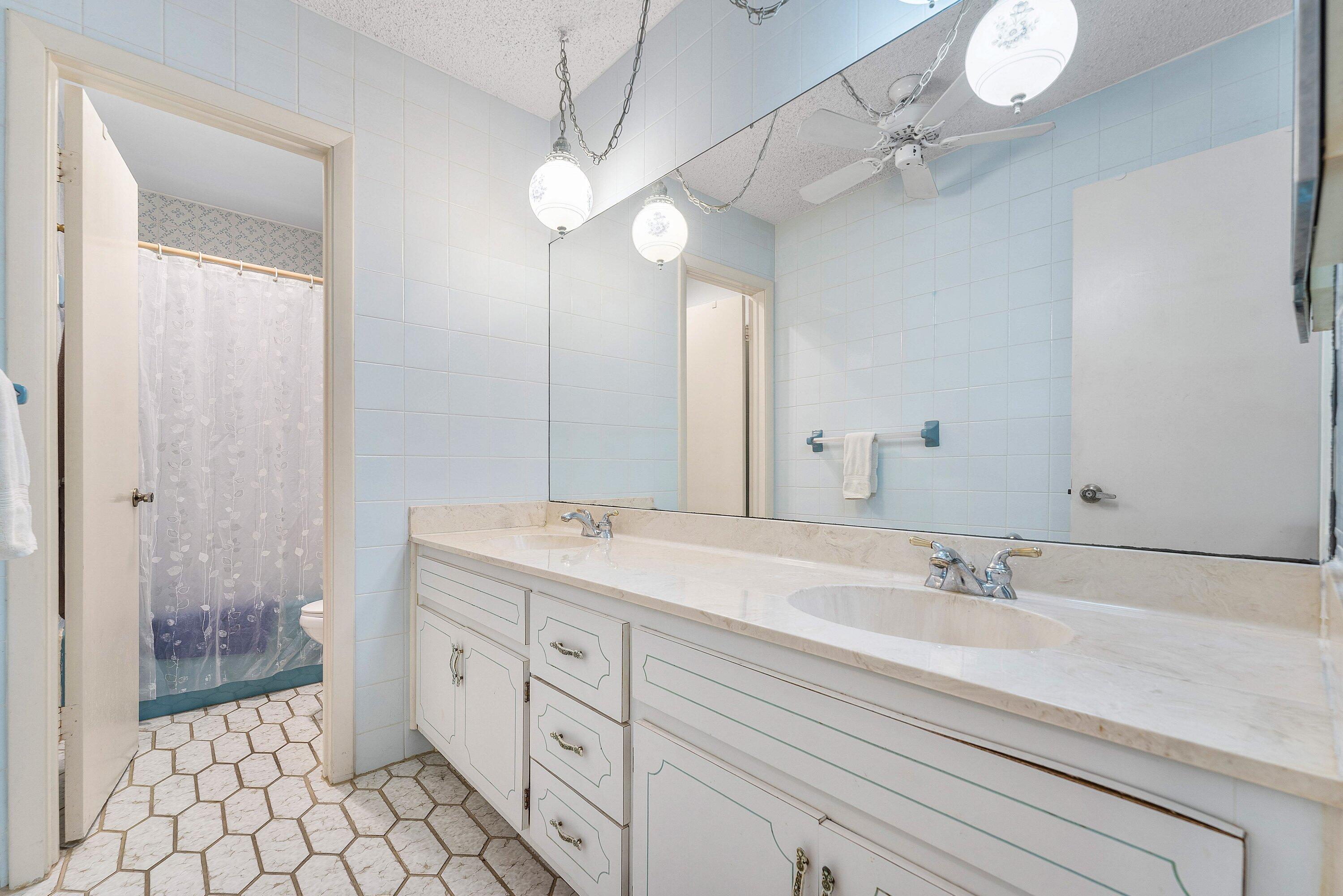 ESTANCIA II OF VIA VERDE - Residential