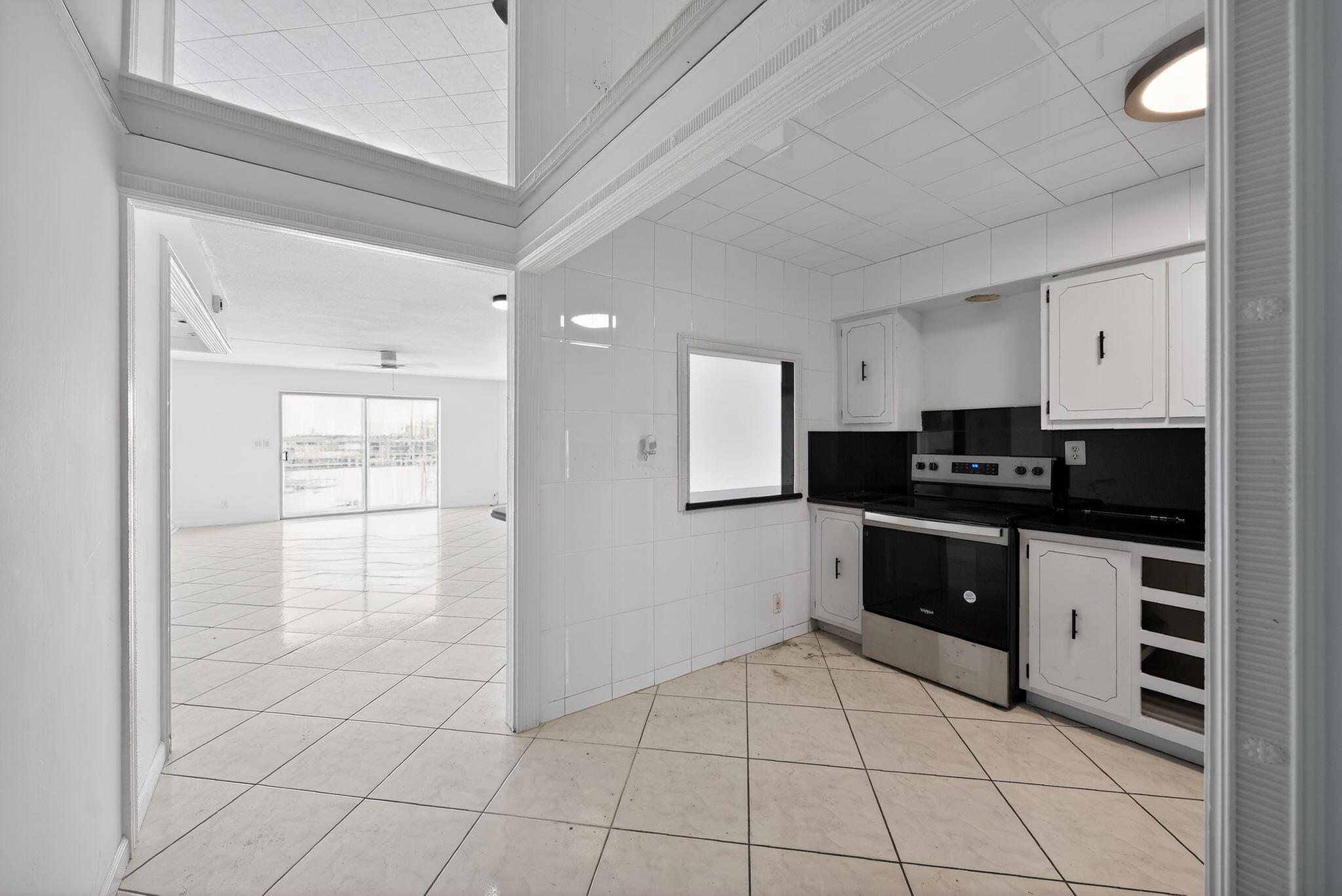 PARK LAYNE TOWERS CONDO - Residential