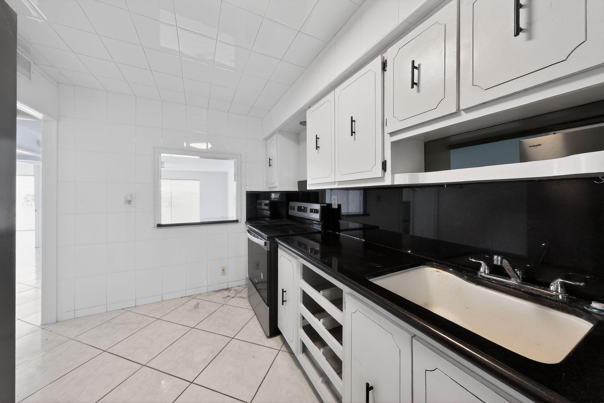 PARK LAYNE TOWERS CONDO - Residential