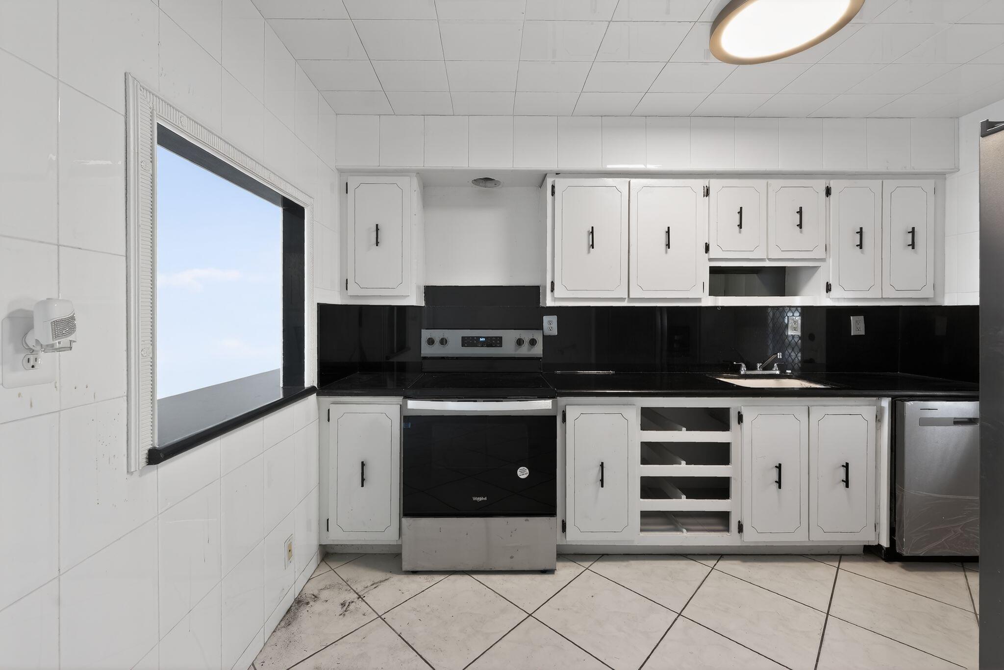 PARK LAYNE TOWERS CONDO - Residential