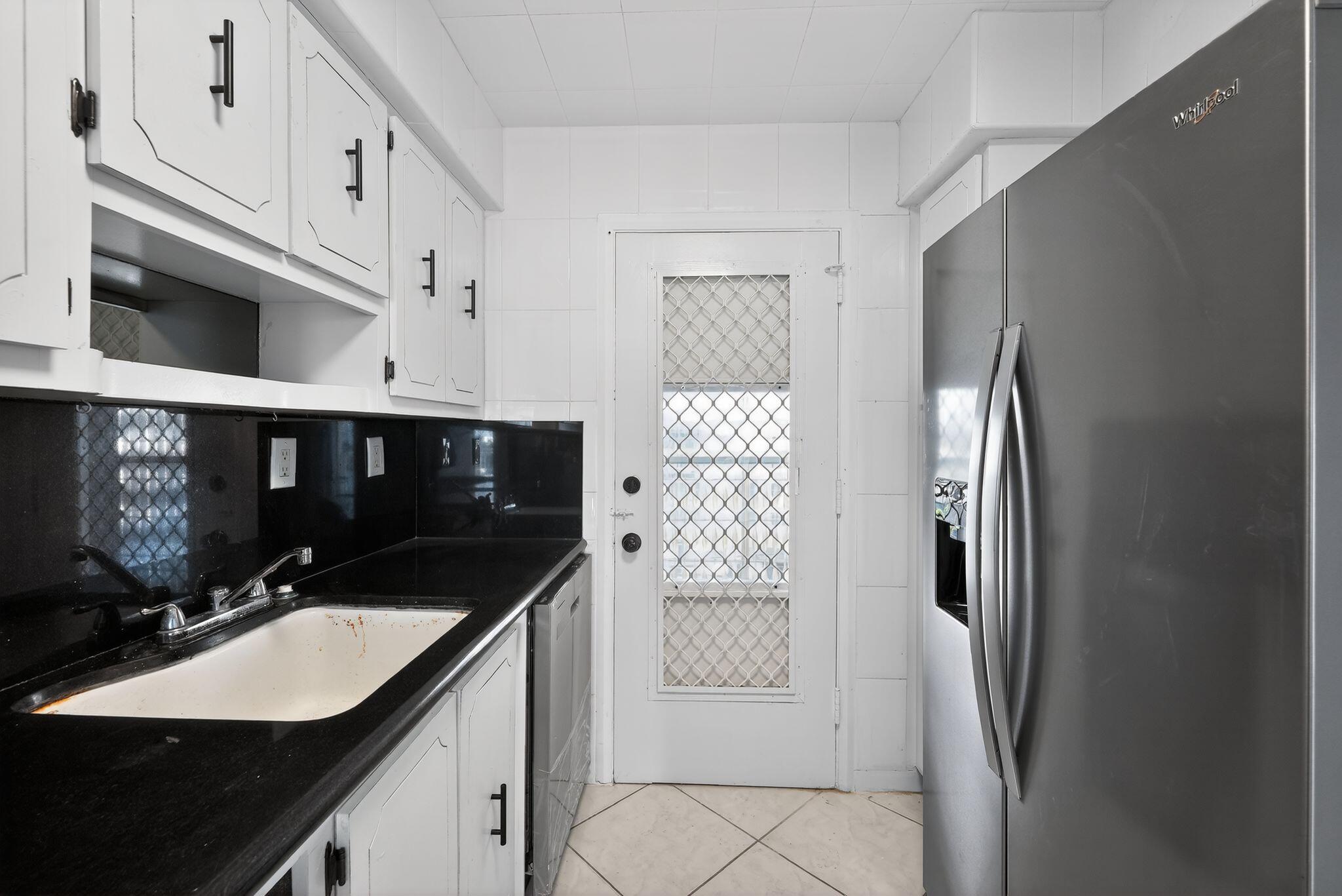 PARK LAYNE TOWERS CONDO - Residential