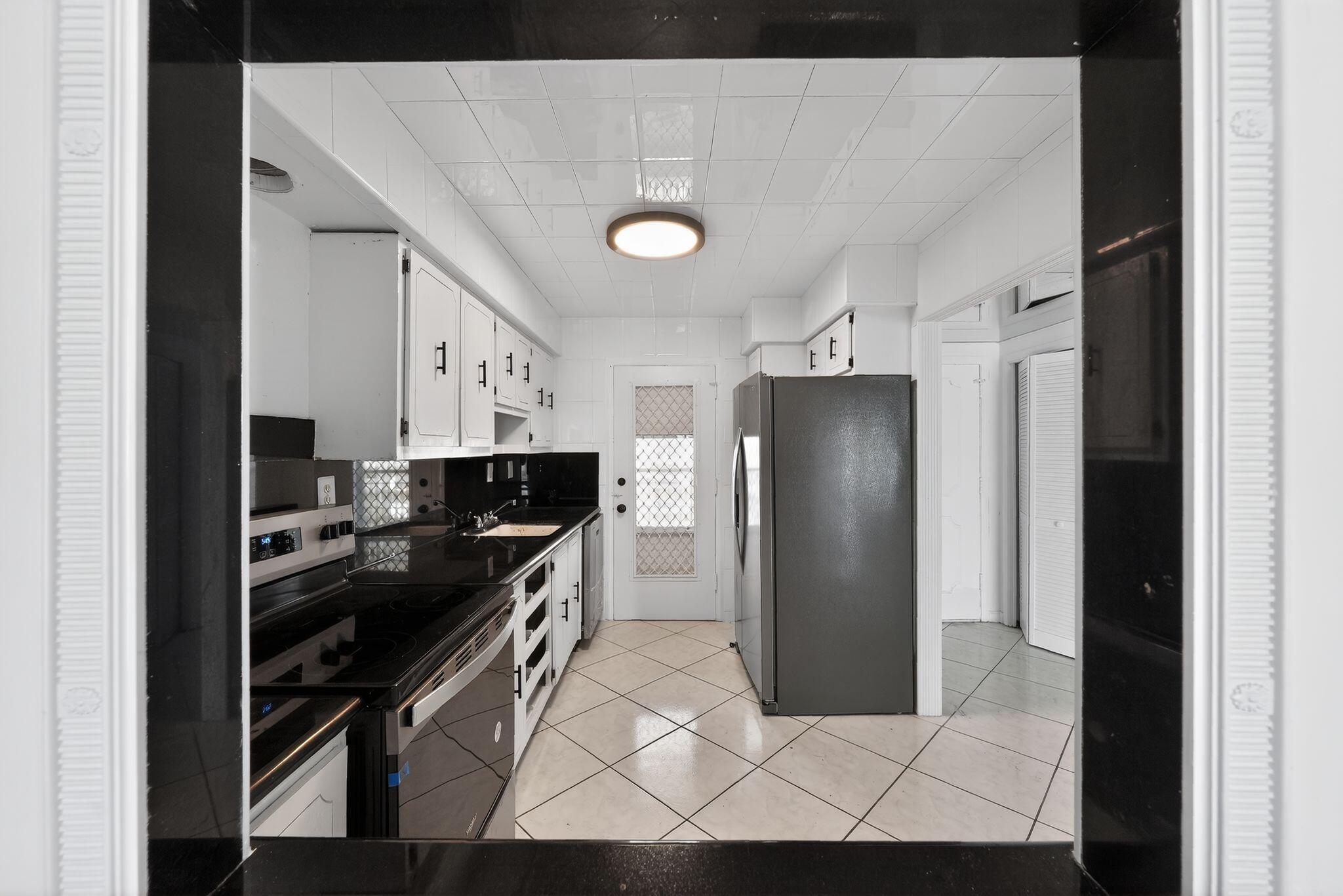 PARK LAYNE TOWERS CONDO - Residential