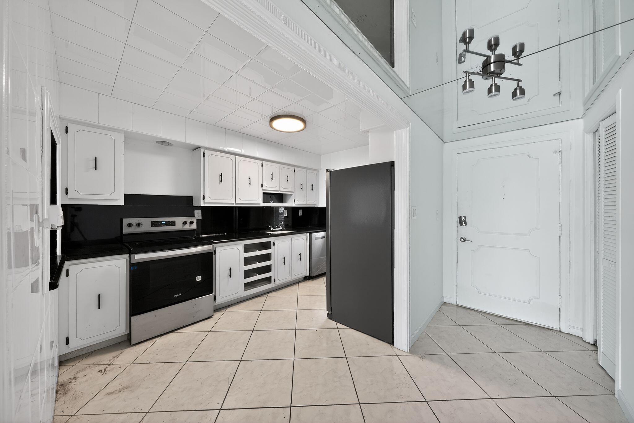 PARK LAYNE TOWERS CONDO - Residential