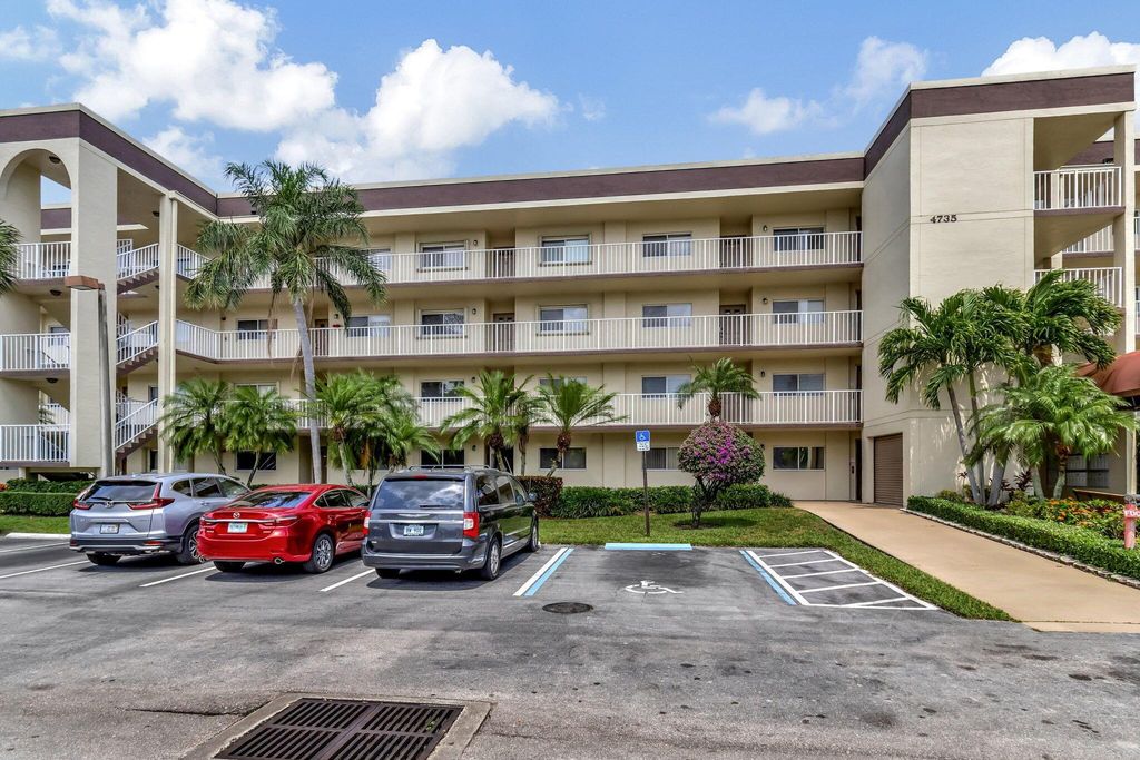 Photo of 4735 Lucerne Lakes Boulevard #407, Lake Worth, FL 33467 (MLS # R11114113)