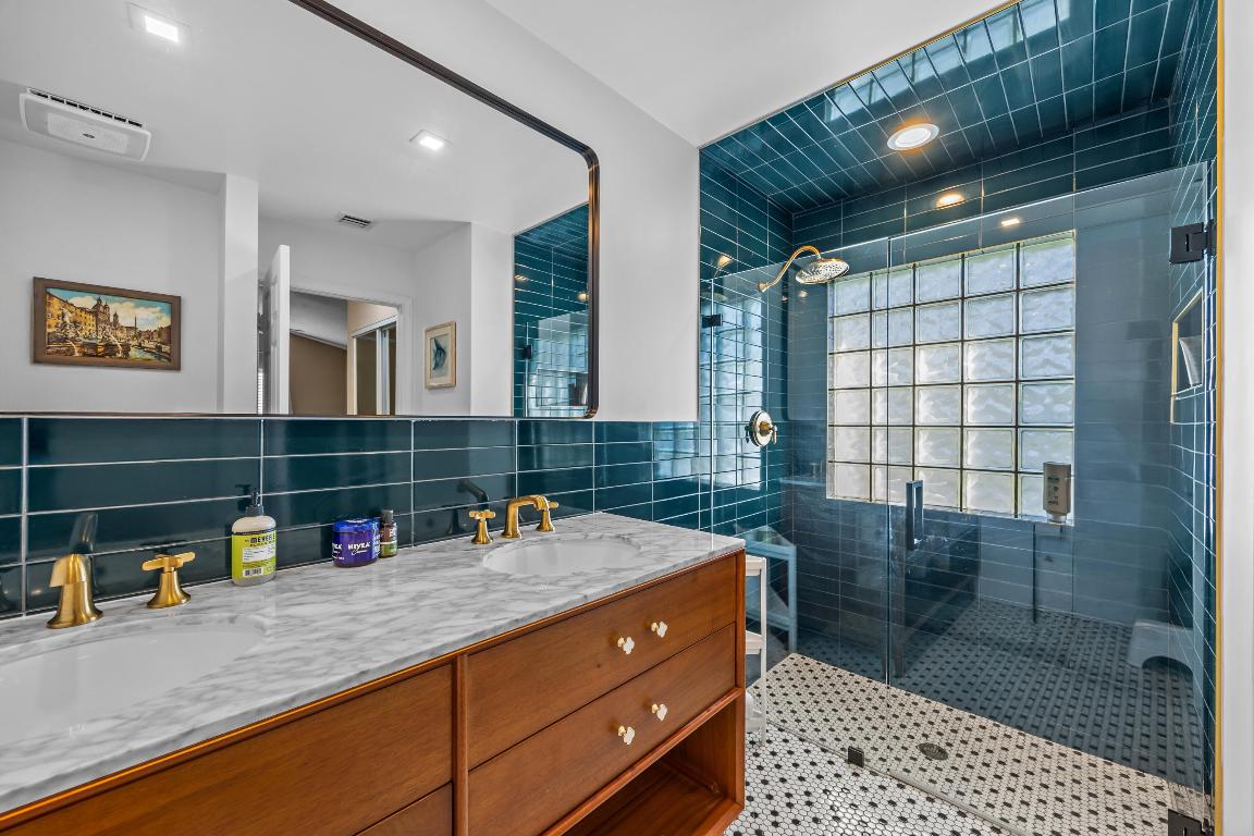 WELLINGTONS EDGE PAR 77 PH 1 - Residential