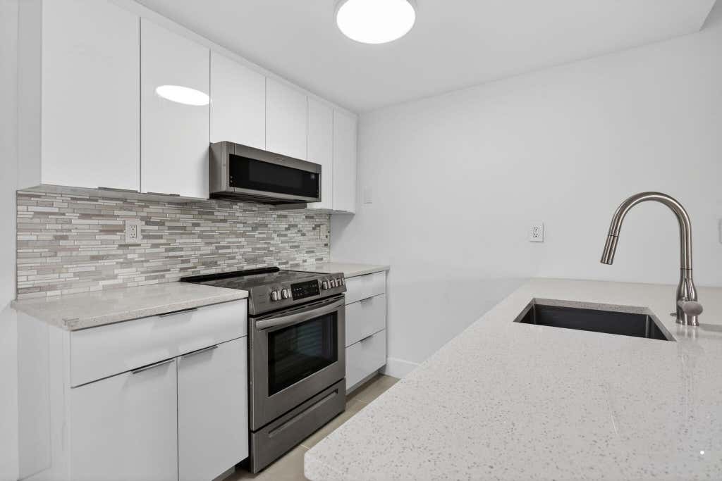 Photo of 3212 NE 12th Street #204, Pompano Beach, FL 33062 (MLS # B26032744)
