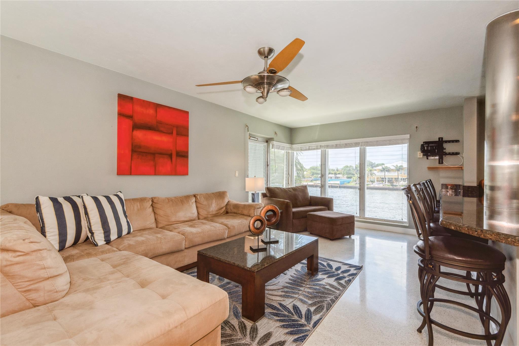 561 Bayshore Dr 1