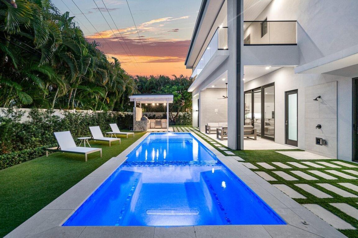 BOCA VILLAS - Residential