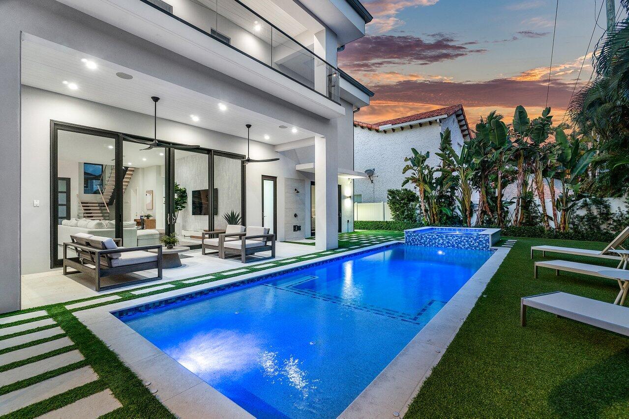 BOCA VILLAS - Residential