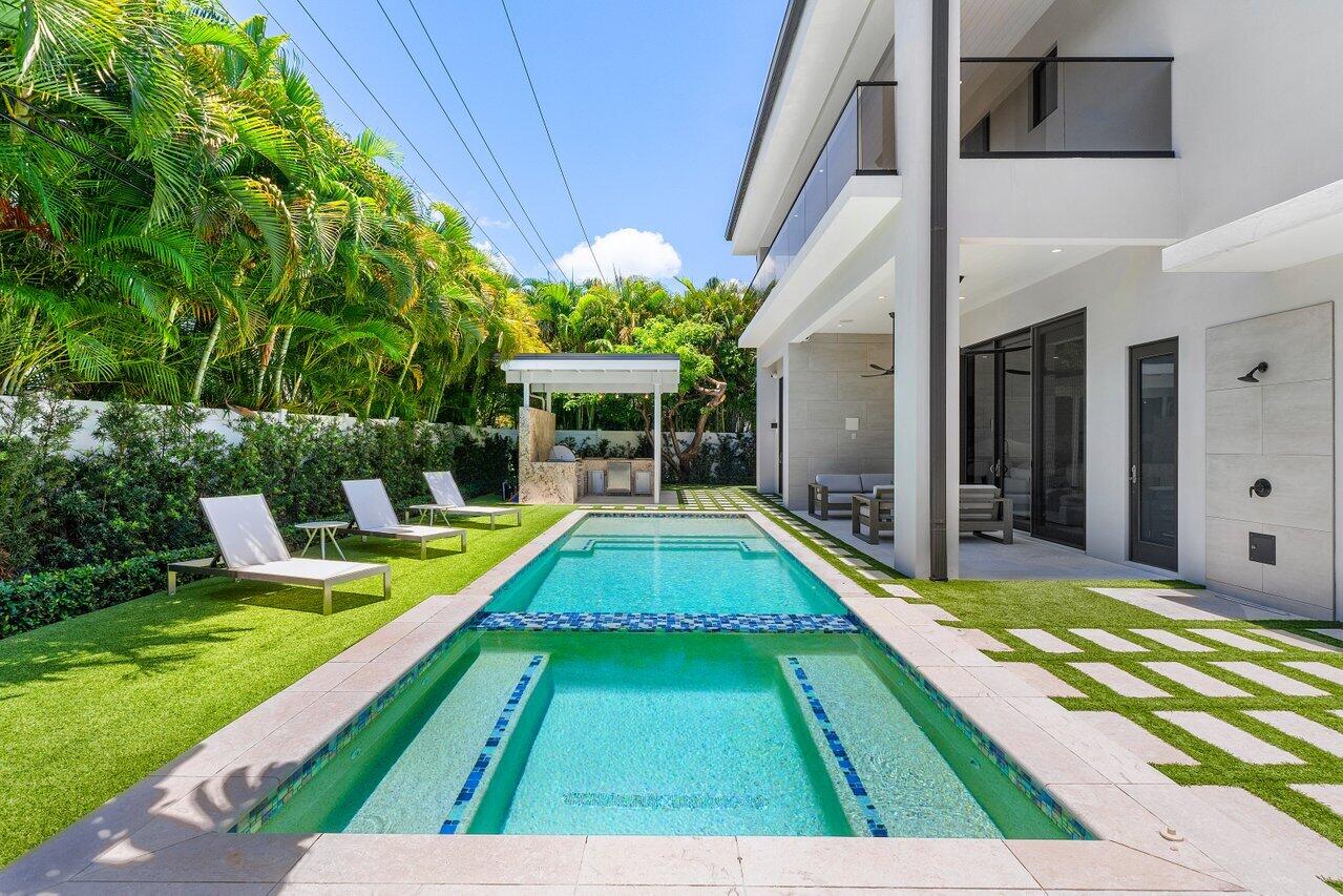 BOCA VILLAS - Residential