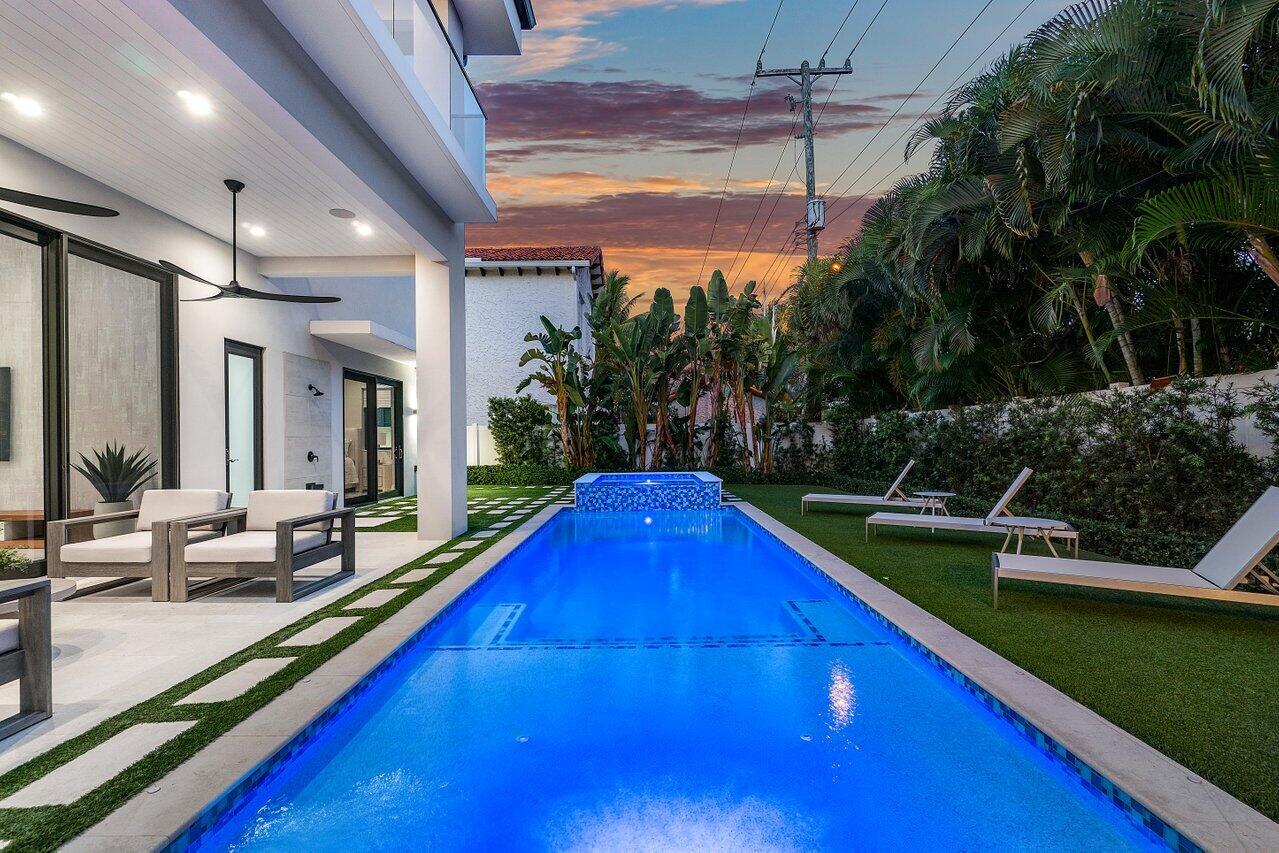 BOCA VILLAS - Residential