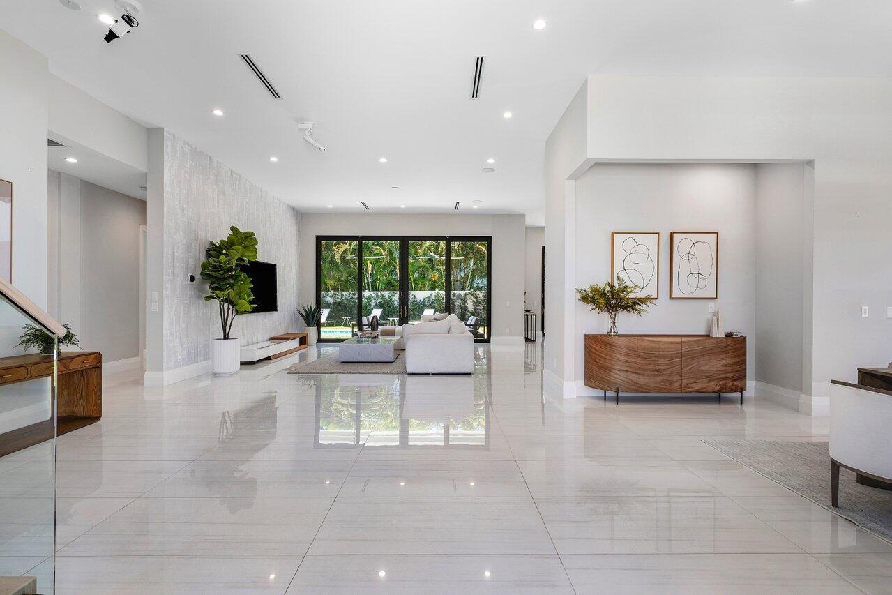 BOCA VILLAS - Residential