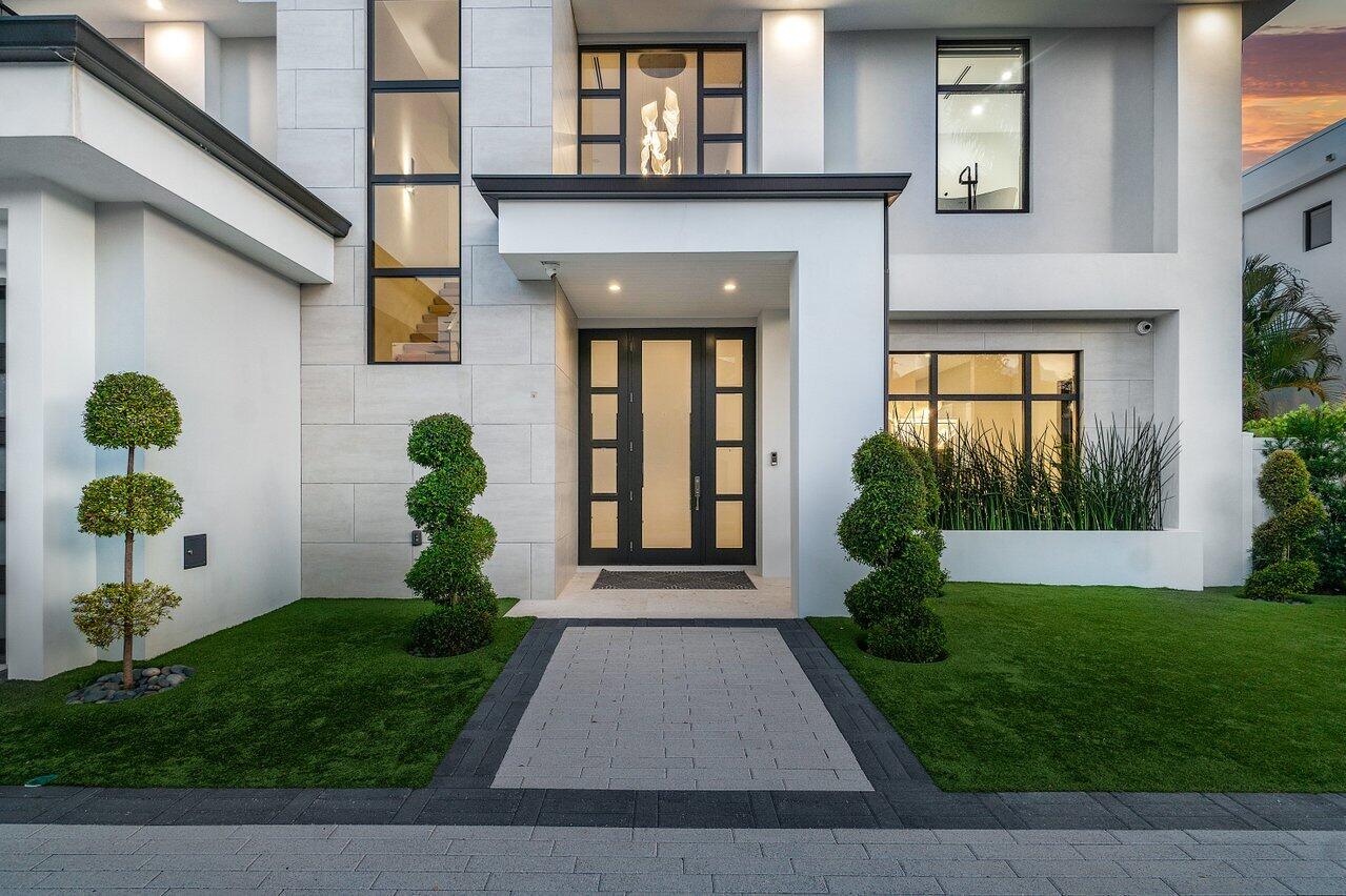 BOCA VILLAS - Residential