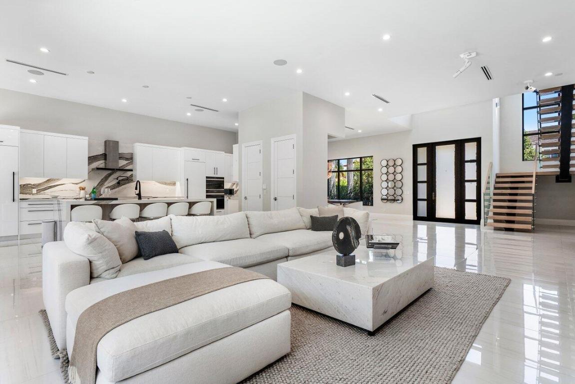 BOCA VILLAS - Residential