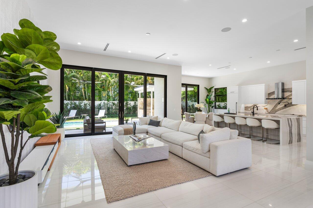 BOCA VILLAS - Residential