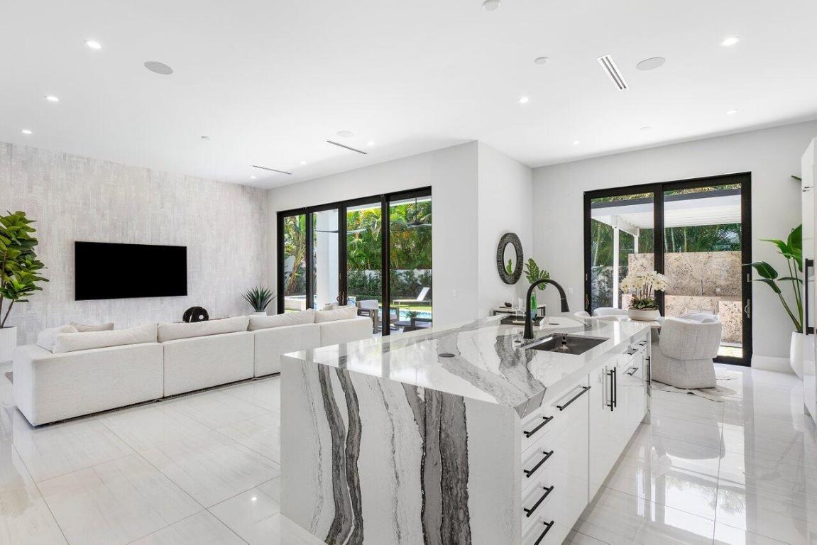 BOCA VILLAS - Residential