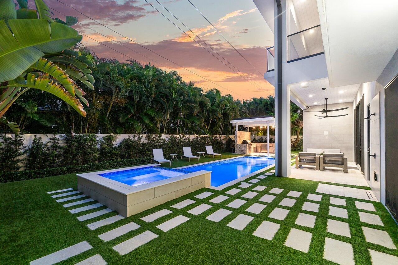 BOCA VILLAS - Residential