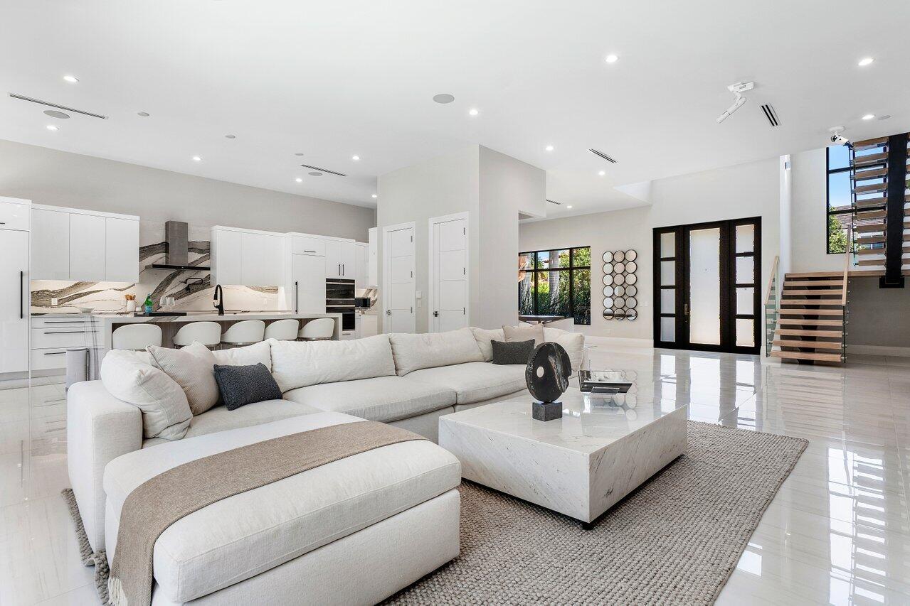 BOCA VILLAS - Residential