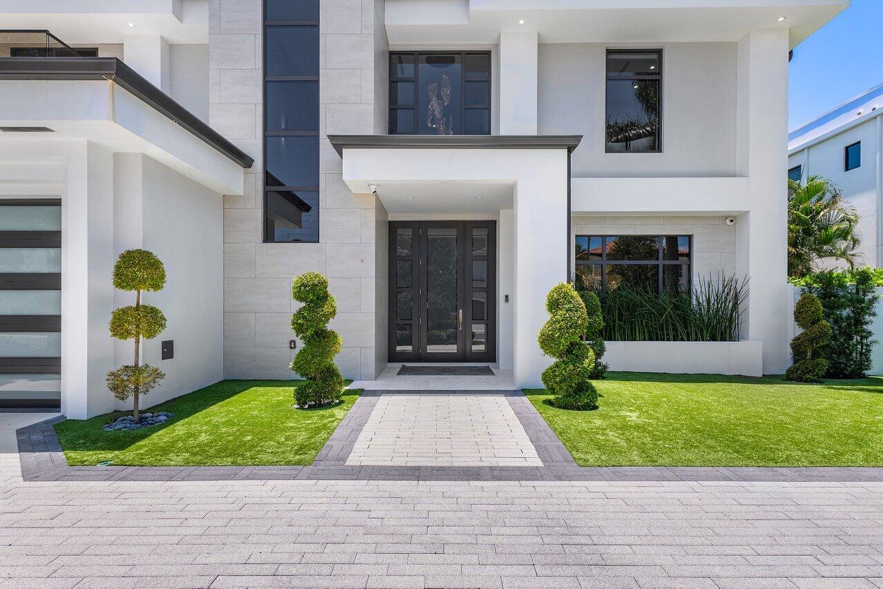 BOCA VILLAS - Residential