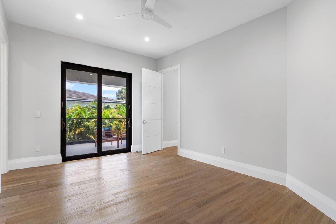 BOCA VILLAS - Residential