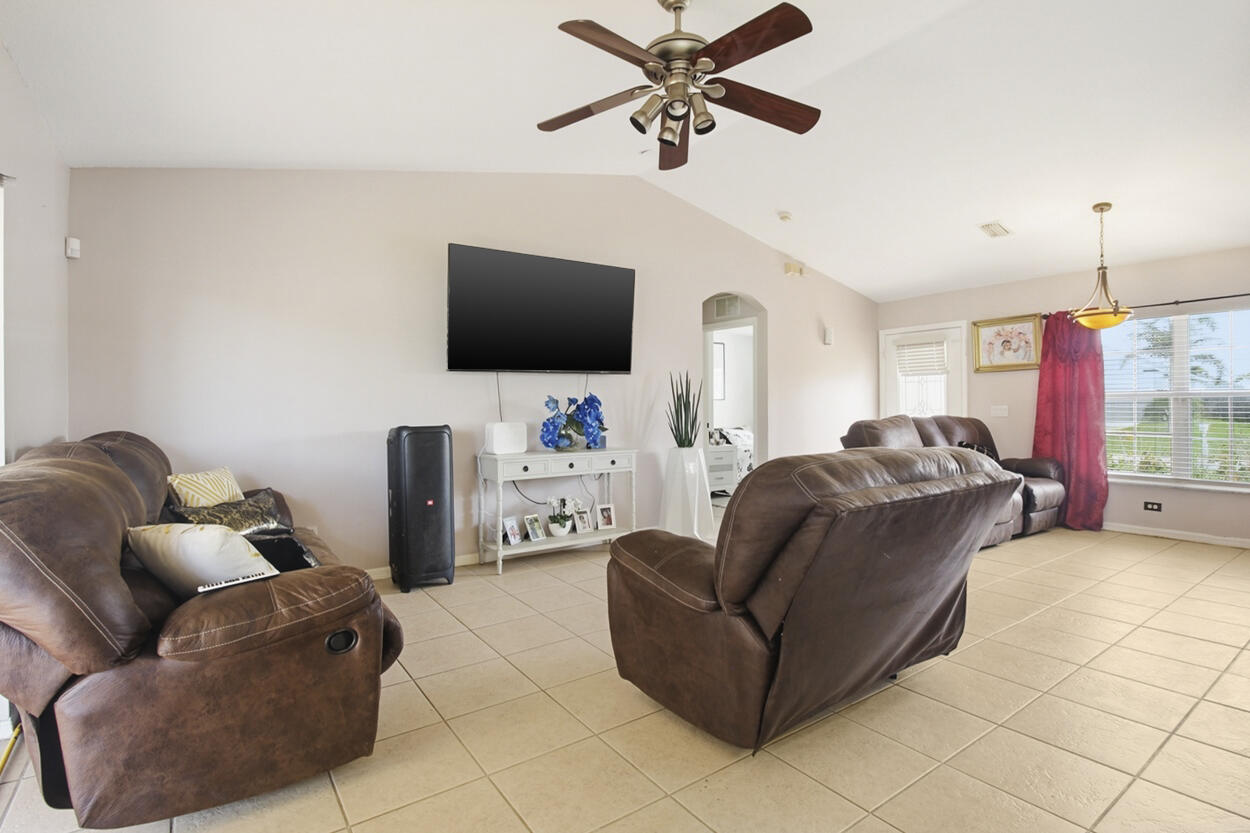PORT ST LUCIE SECTION 35 - Residential