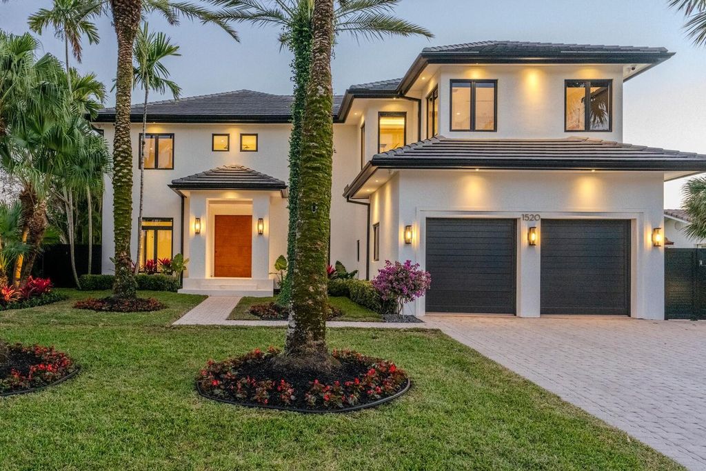 Photo of 1520 SE 10th Street, Fort Lauderdale, FL 33316 (MLS # F10551762)