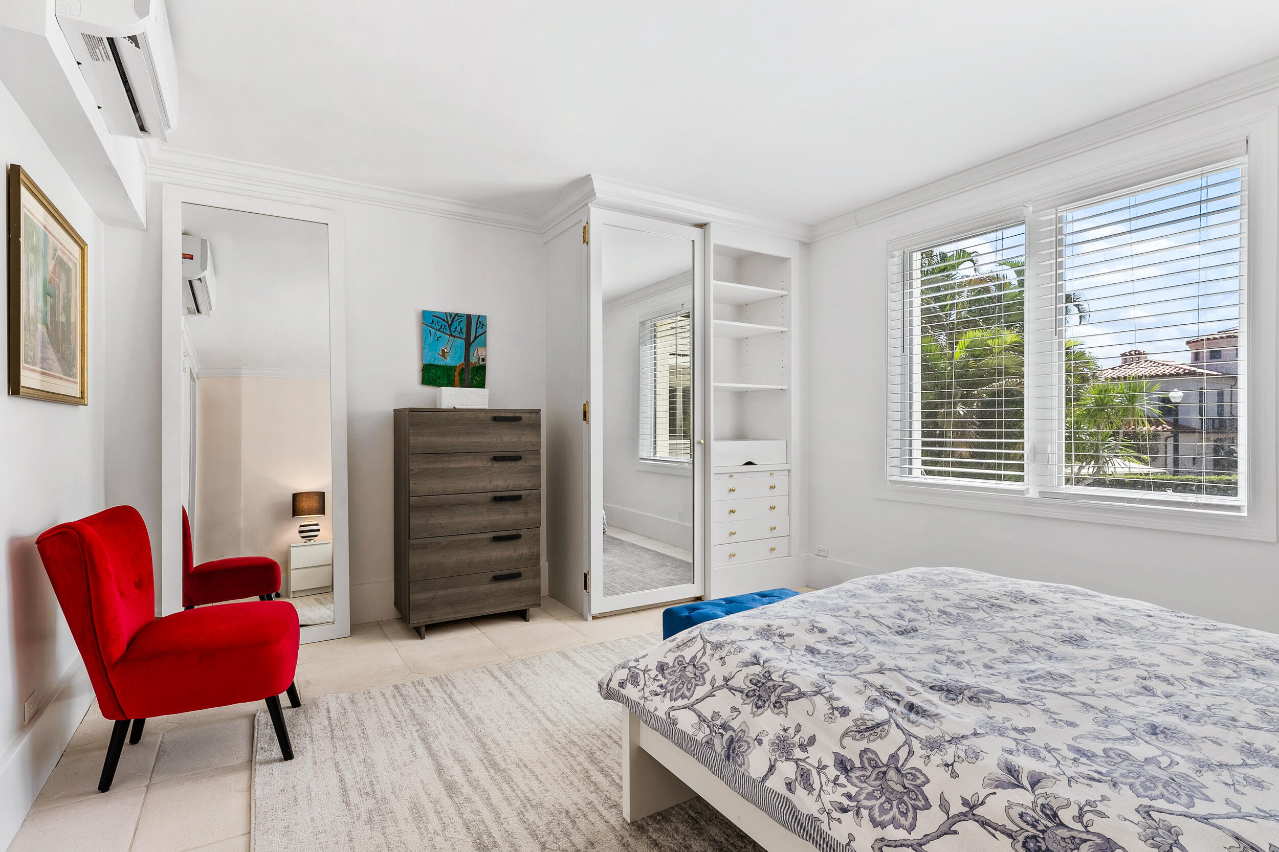 FOUR 55 WORTH AVE CORP - Residential Lease