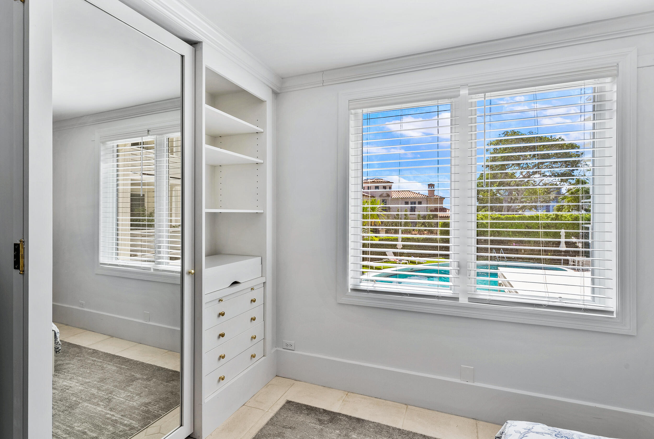 FOUR 55 WORTH AVE CORP - Residential Lease