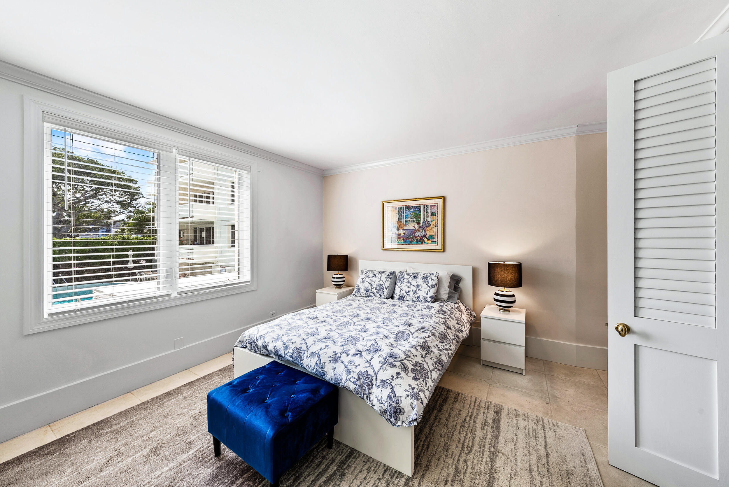 FOUR 55 WORTH AVE CORP - Residential Lease