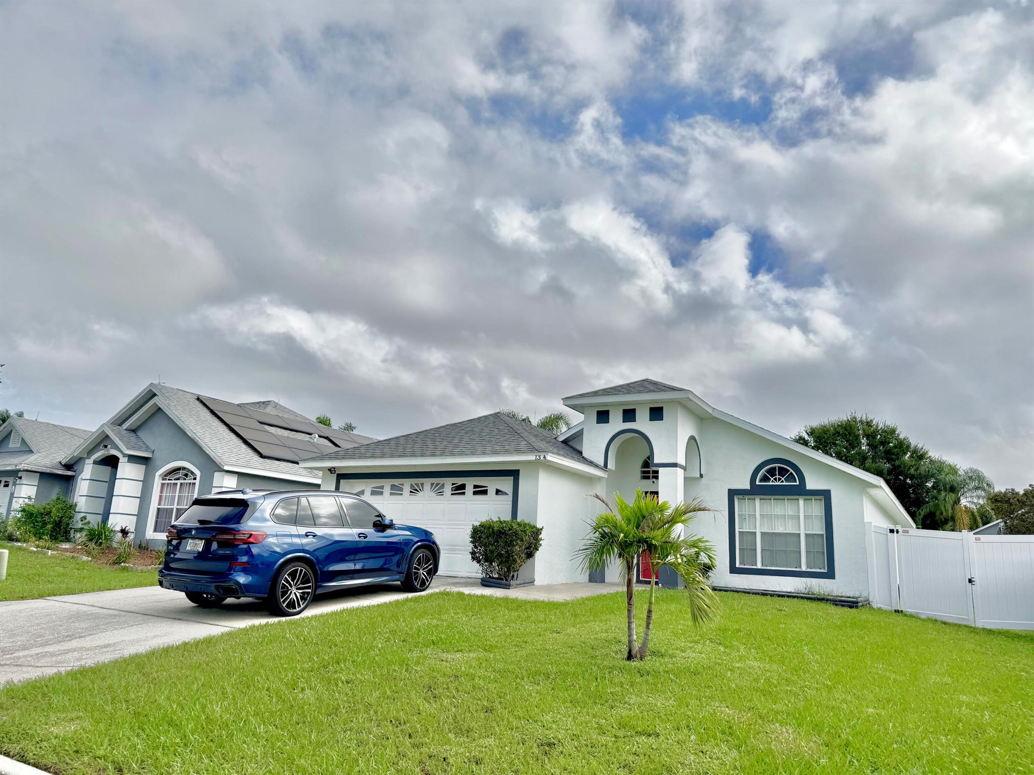 HILLCREST HOMES LAKE DAVE - Residential