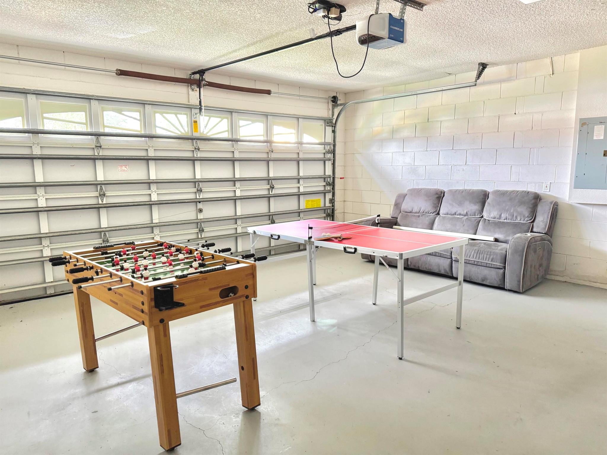 HILLCREST HOMES LAKE DAVE - Residential