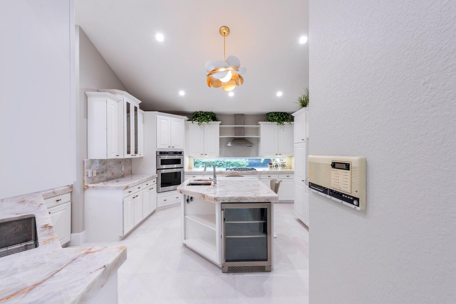 WALKER'S CAY/BOCA BAY COL - Residential Lease