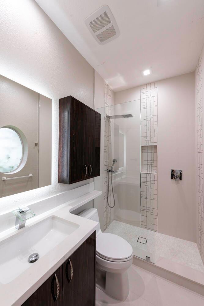 WALKER'S CAY/BOCA BAY COL - Residential Lease