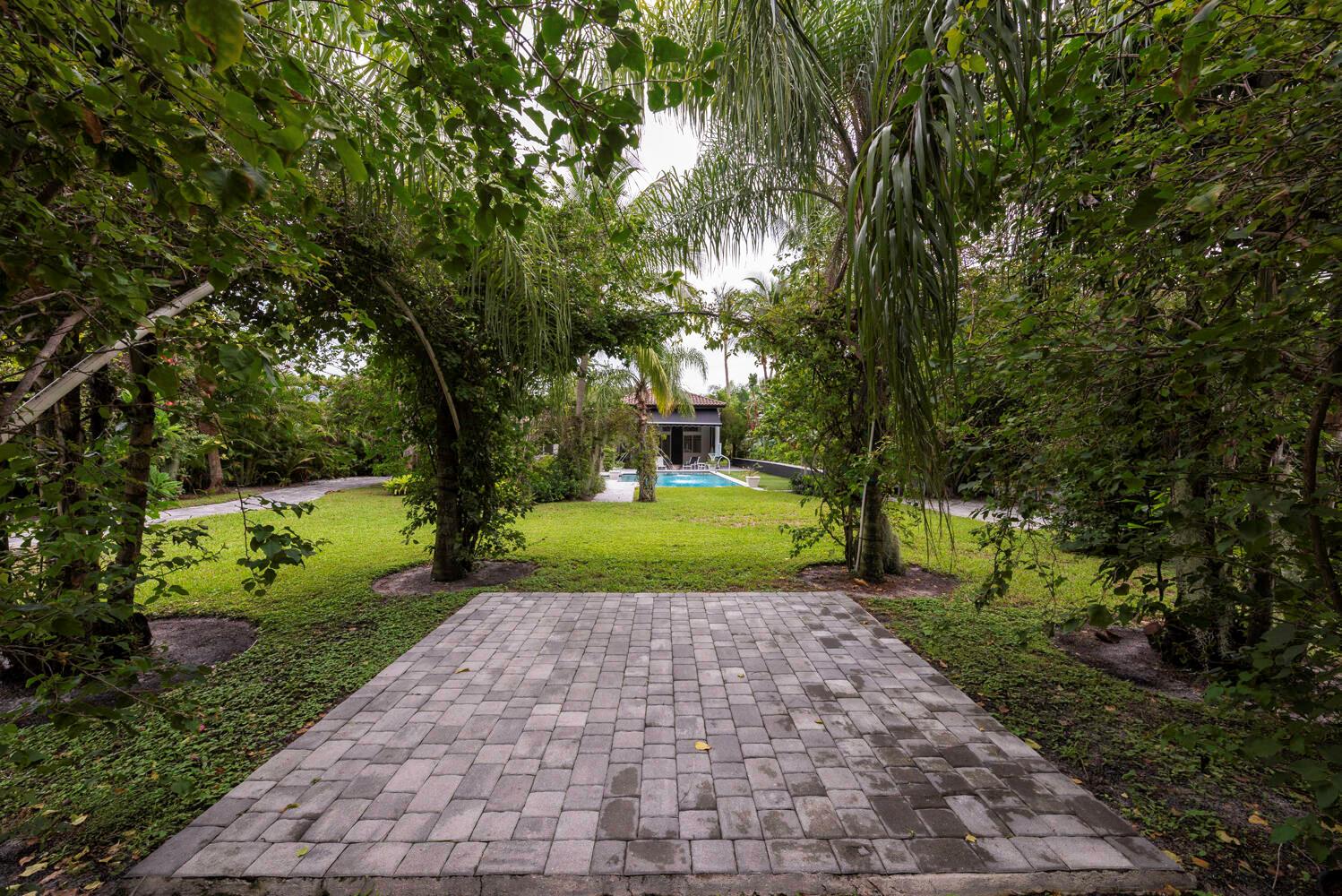 WALKER'S CAY/BOCA BAY COL - Residential Lease