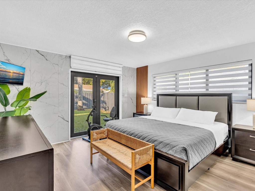 IMPERIAL POINT 2 SEC - Residential