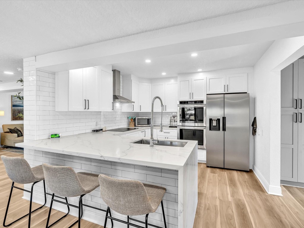 IMPERIAL POINT 2 SEC - Residential