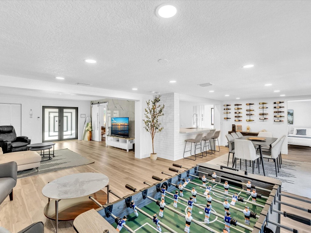 IMPERIAL POINT 2 SEC - Residential