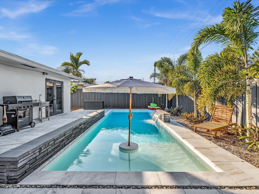 IMPERIAL POINT 2 SEC - Residential